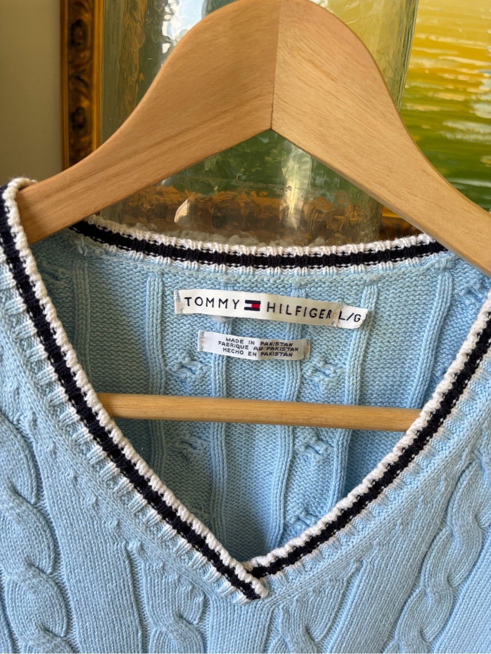 Tommy Hilfiger Pale Blue Cable-Knit V-Neck Sweater with Navy Trim-00B - Picture 4 of 9